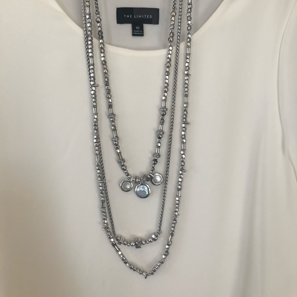 🍀LUCKY 3 in 1 necklace.  Silver and pearl accent.